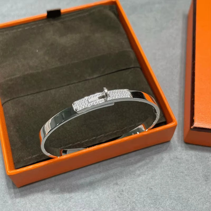 Factory Direct Fine Jewelry 925 Silver Bracelet for Men and Women Version Kelly Pig Nose Locking Hand Opening Fine Bangles Gifts