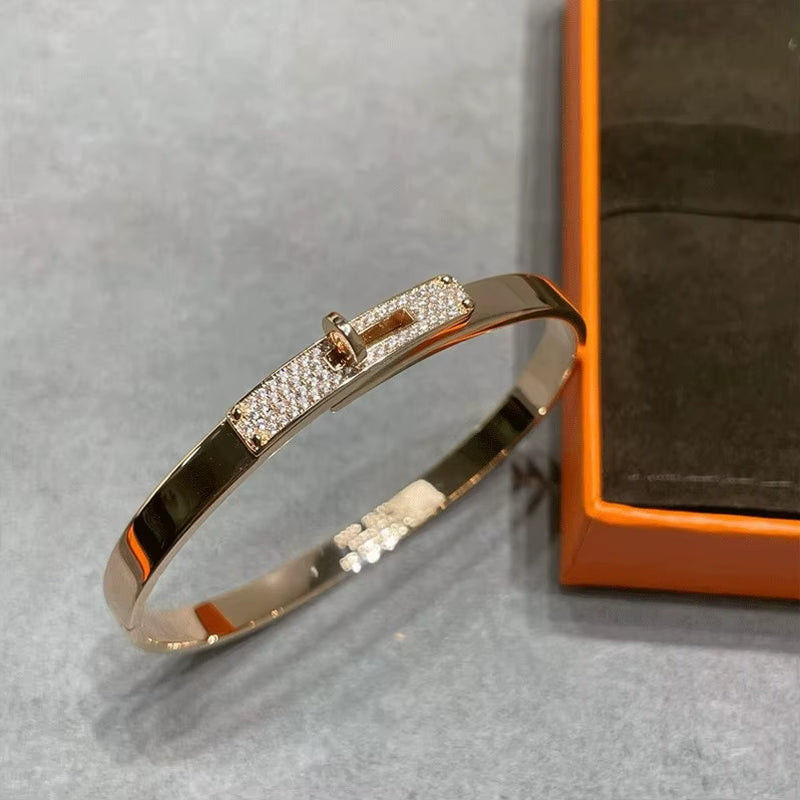 Factory Direct Fine Jewelry 925 Silver Bracelet for Men and Women Version Kelly Pig Nose Locking Hand Opening Fine Bangles Gifts